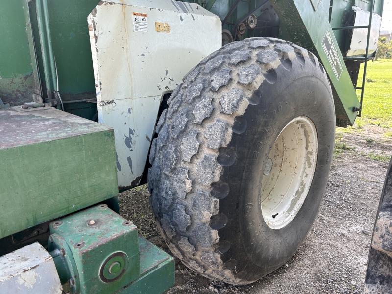 1997 BOB EQUIPMENT 56 BEAN PICKER PULL TYPE EDIBLE BEAN COMBINE