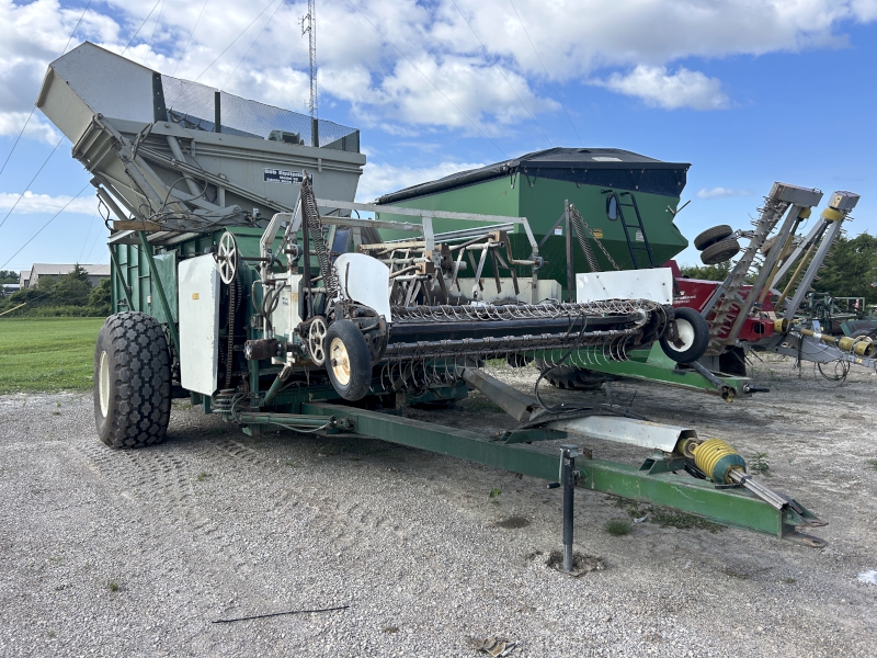 1997 BOB EQUIPMENT 56 BEAN PICKER PULL TYPE EDIBLE BEAN COMBINE