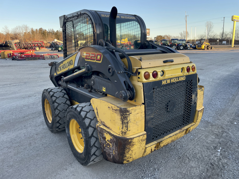 2017 NEW HOLLAND L220 SKID STEER LOADER