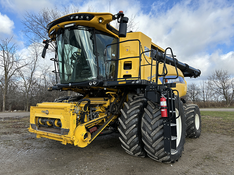 2020 NEW HOLLAND CR8.90 COMBINE***12 MONTH INTEREST WAIVER***