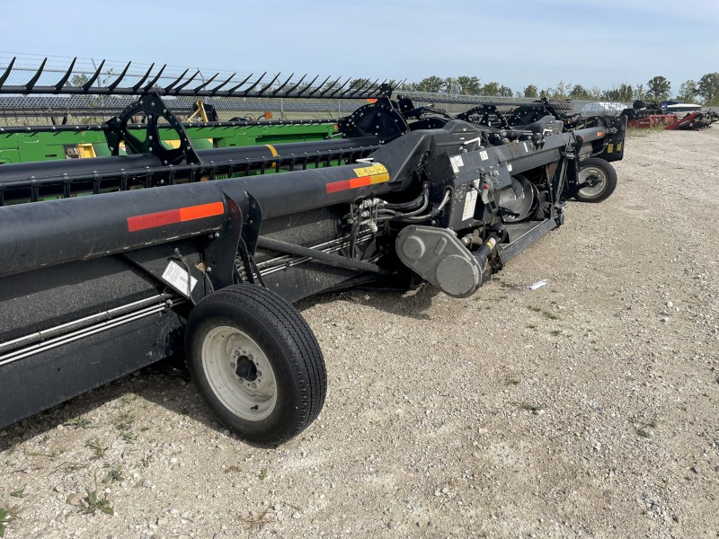 2018 MACDON FD75-40 HEADER COMBINE