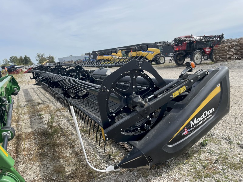 2018 MACDON FD75-40 HEADER COMBINE