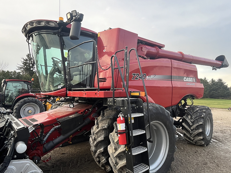 2017 CASE IH 7240 AXIAL FLOW COMBINE