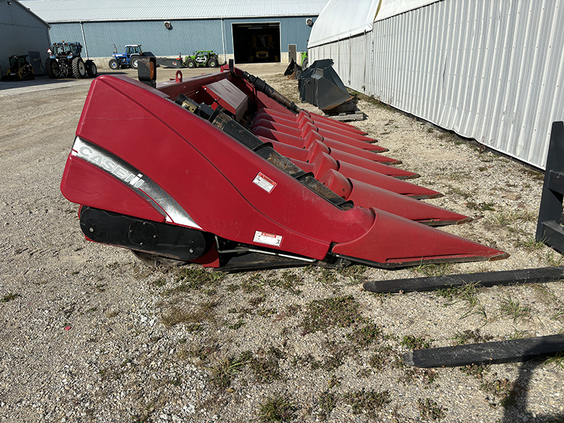 2011 CASE IH 2608 CORN HEAD