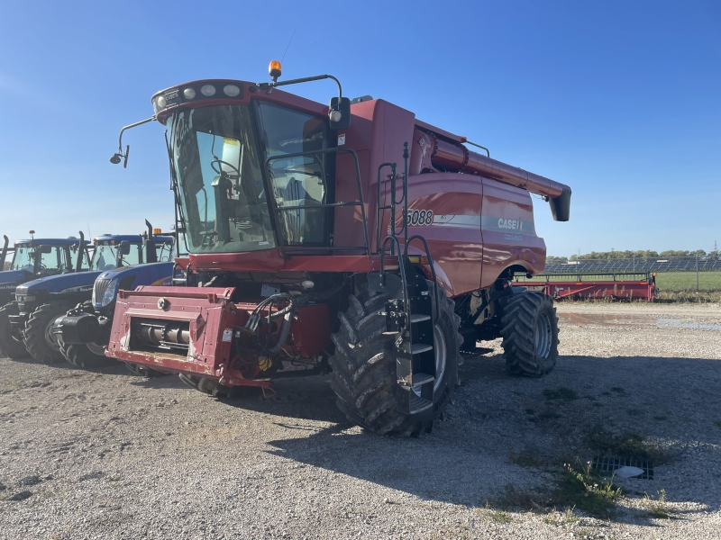 2011 CASE IH 5088 COMBINE