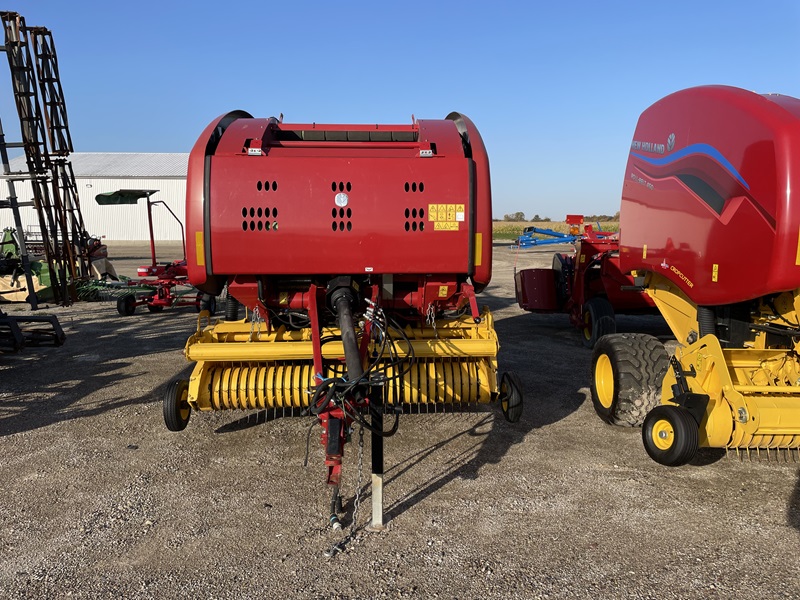 2018 NEW HOLLAND RB450 ROUND BALER