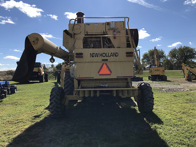 1998 NEW HOLLAND TR98 COMBINE WITH FLEX HEAD