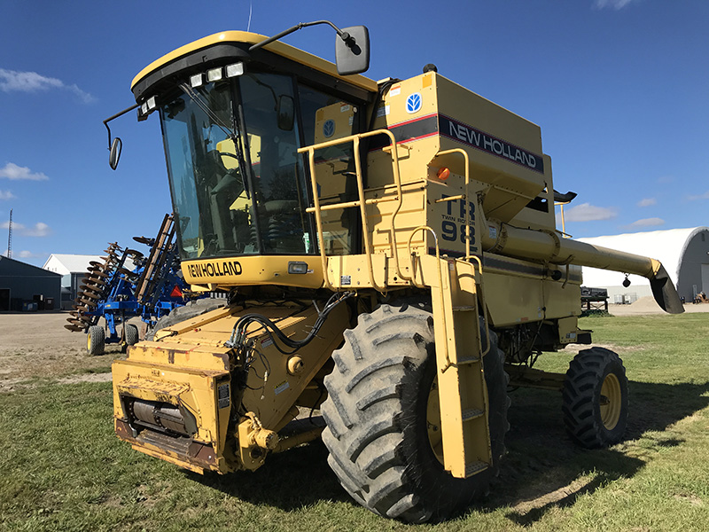 1998 NEW HOLLAND TR98 COMBINE WITH FLEX HEAD