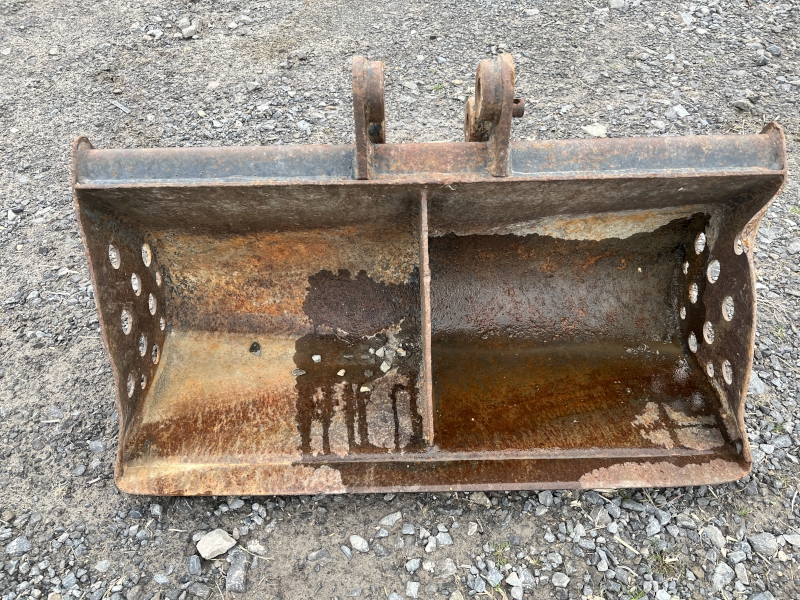 2010 JCB 30 INCH MINI EX DITCHING BUCKET