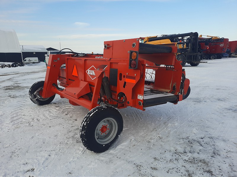 2013 KUHN MM300 WINDROW MERGER RAKE