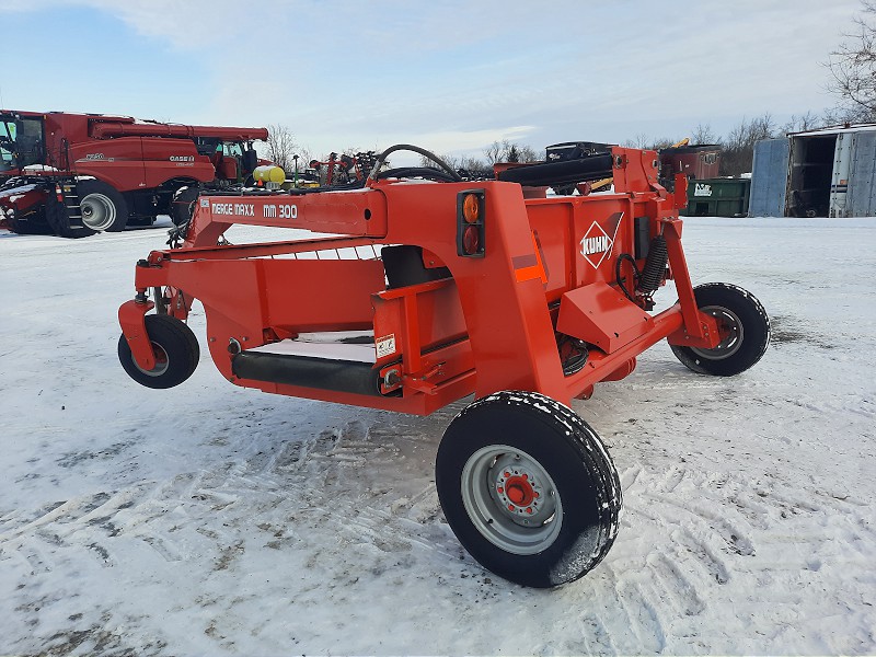 2013 KUHN MM300 WINDROW MERGER RAKE