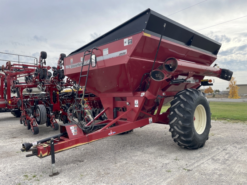 2011 UNVERFERTH 5225 GRAIN CART