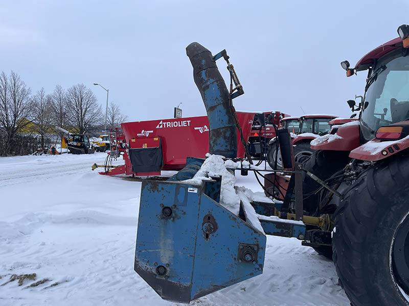 2000 LUCKNOW 102 INCH SNOWBLOWER