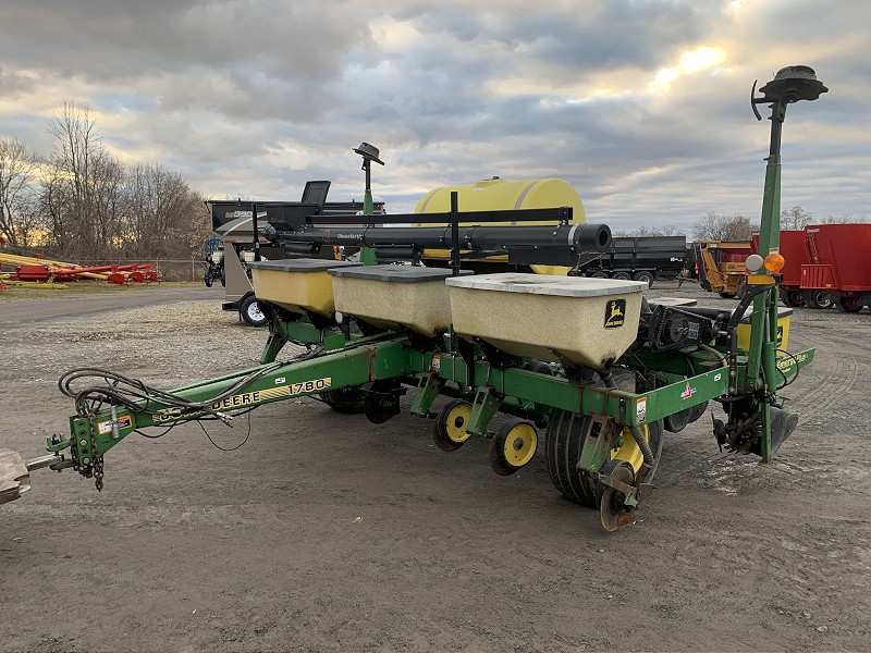 1998 JOHN DEERE 1780 MAX EMERGE PLUS PLANTER