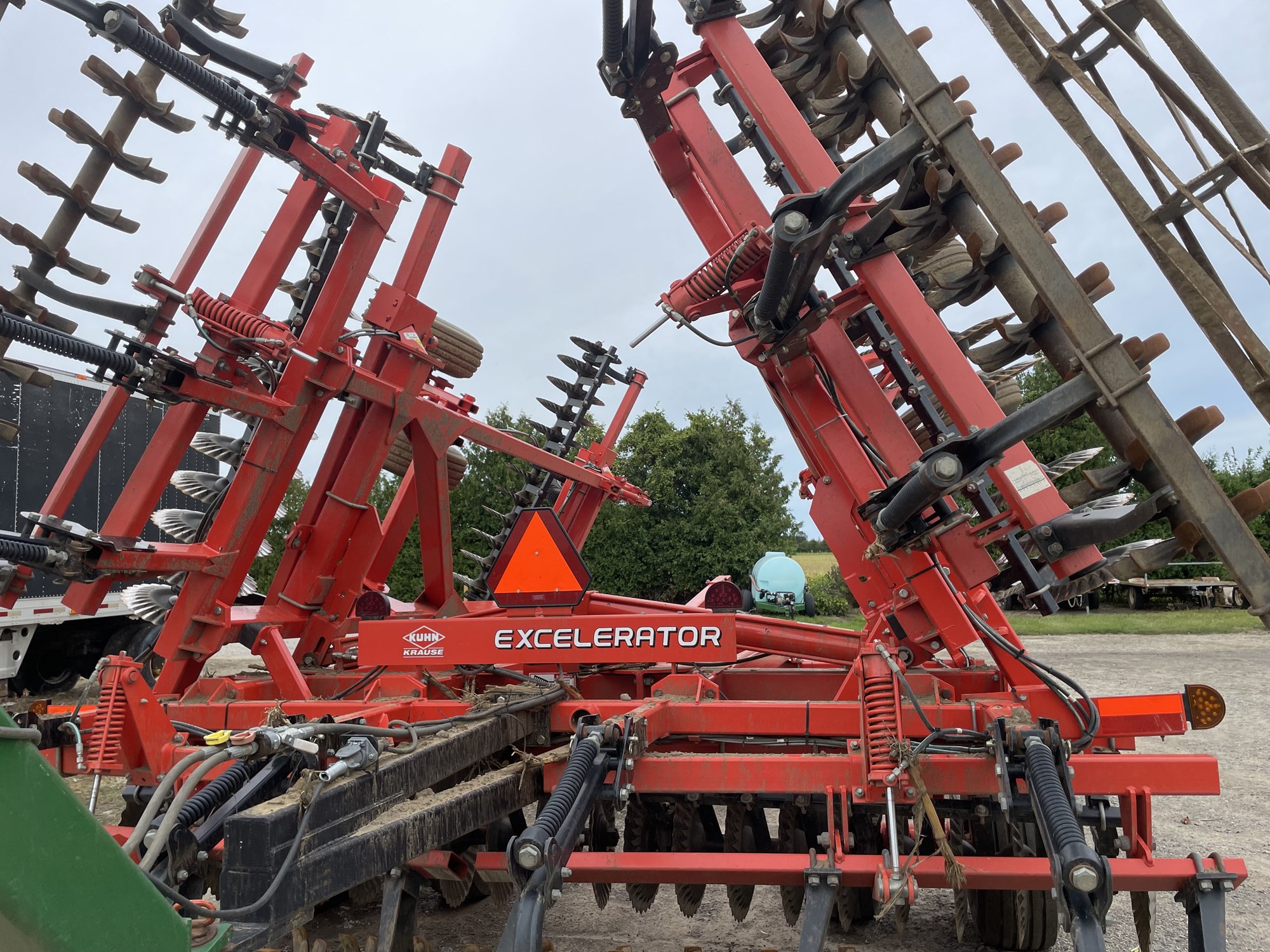 2016 KUHN EXCELERATOR 8000-30 VERTICAL TILLAGE