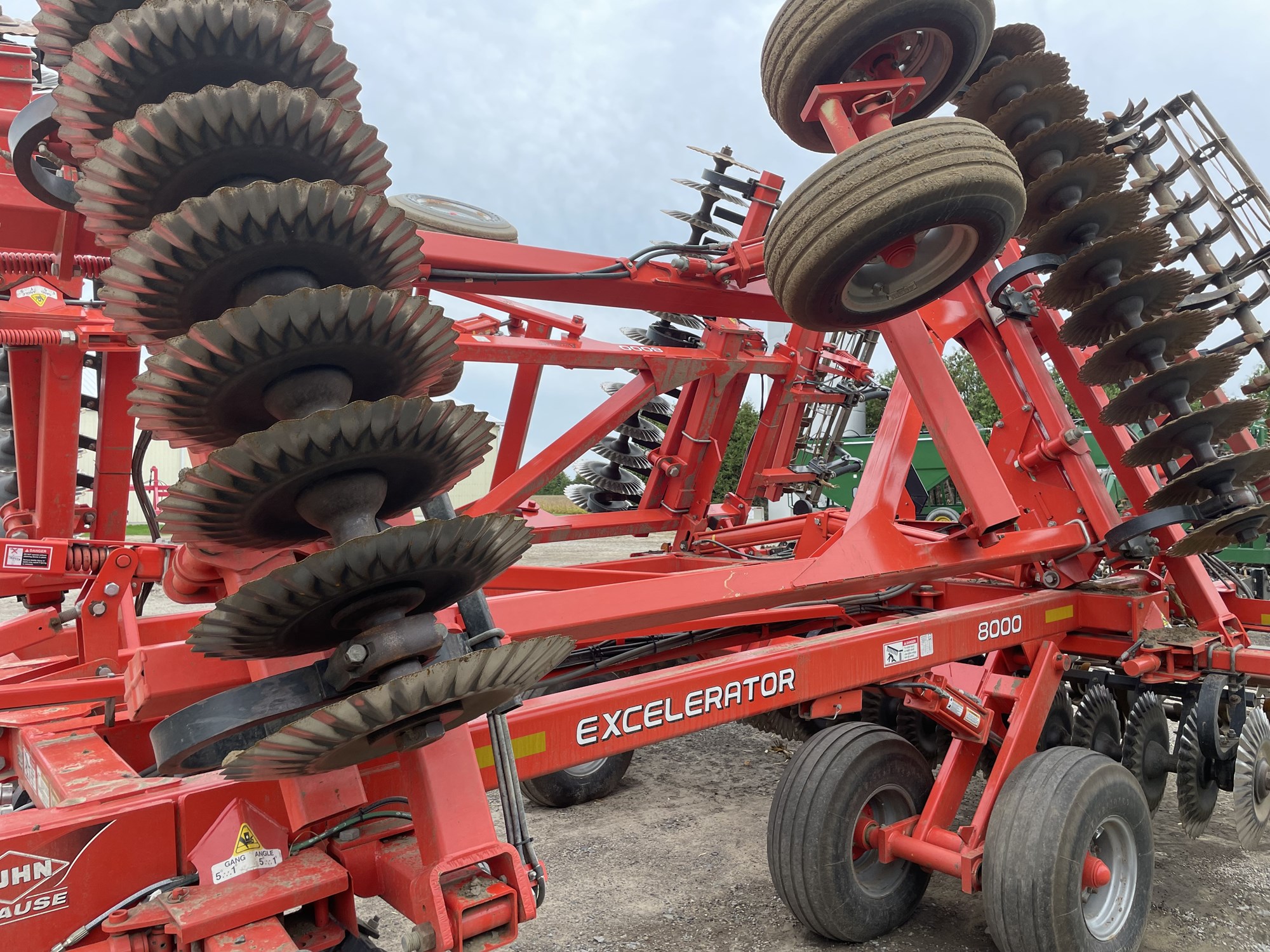 2016 KUHN EXCELERATOR 8000-30 VERTICAL TILLAGE