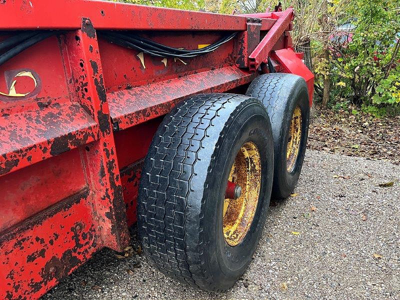 NH 195 MANURE SPREADER