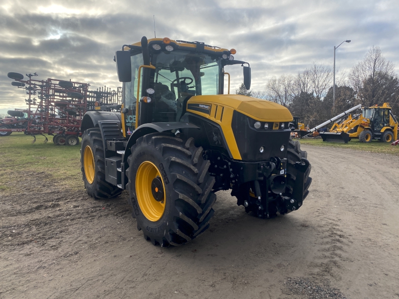 2025 JCB 4220 FASTRAC iCON TRACTOR