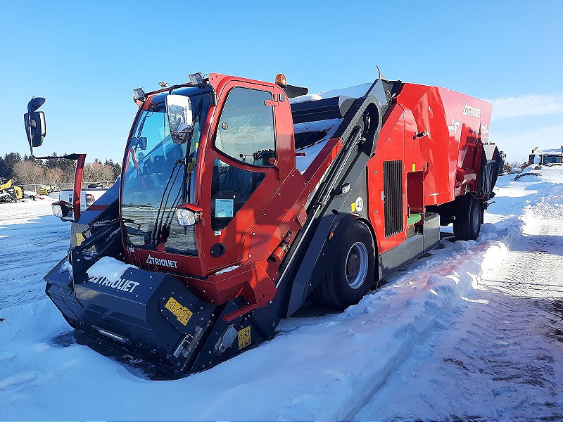 2024 TRIOLIET TRIOTRAC II 2800VL-X SELF PROPELLED TMR MIXER ***0% FOR 12 MONTHS***