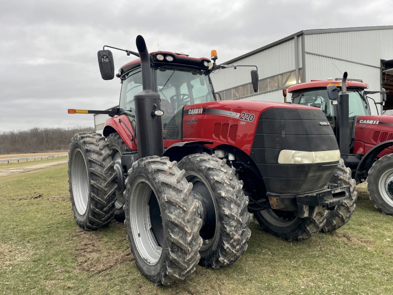 2015 CASE IH MAGNUM 220***12 MONTH INTEREST WAIVER***