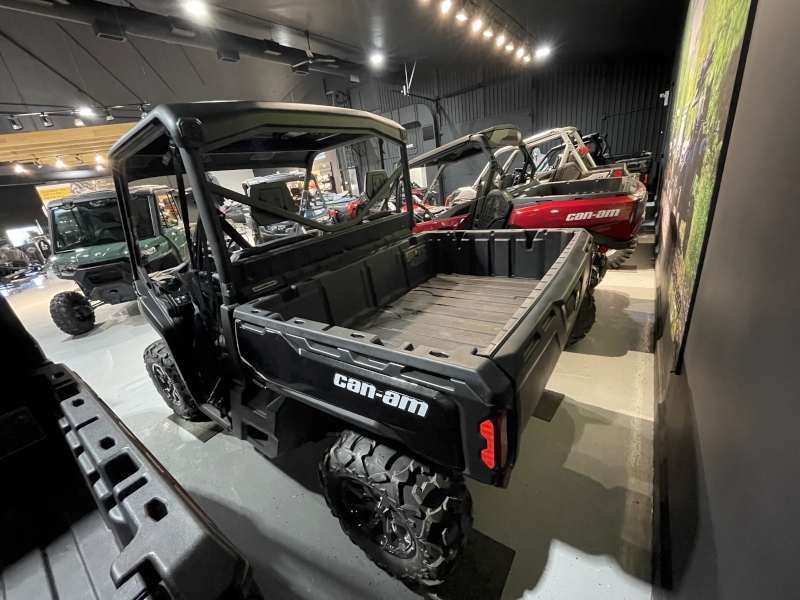 ATV & Utility Vehicles  2025 CAN-AM DEFENDER XT HD9 SIDE BY SIDE Photo