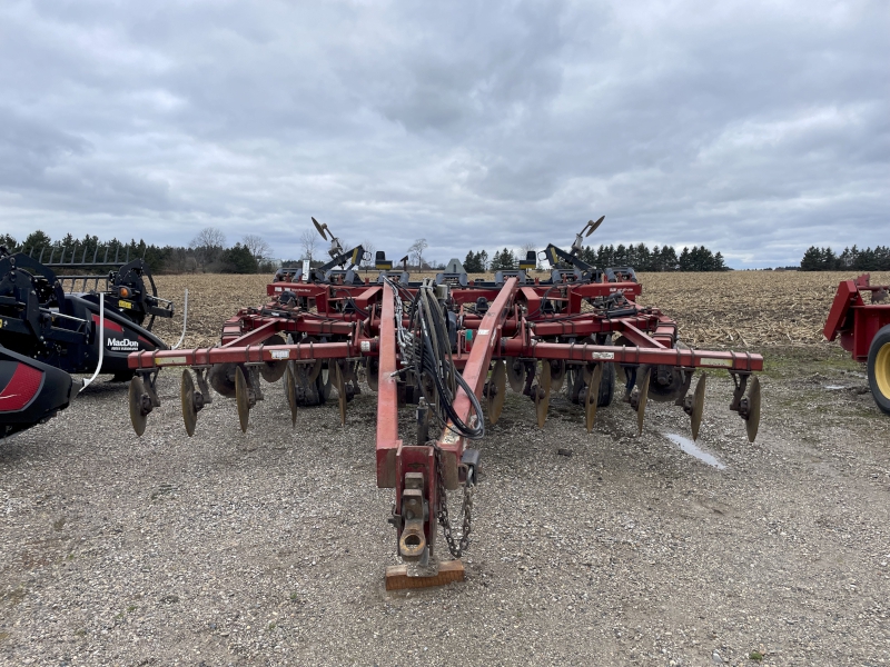 2000 CASE IH 730B DISC RIPPER