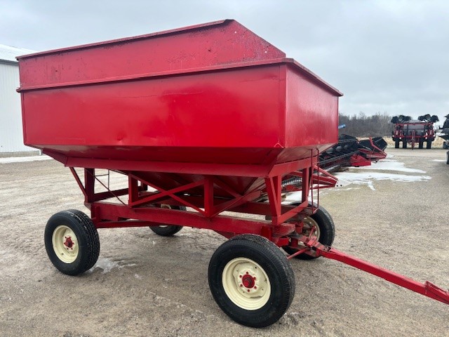 180 BUSHEL HOMEMADE GRAIN WAGON