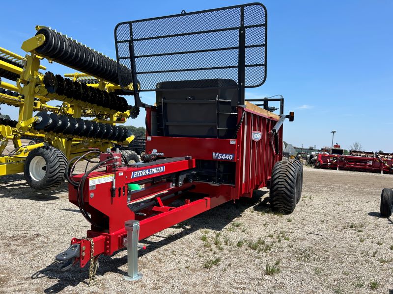 2025 HAGEDORN 5440V MANURE SPREADER