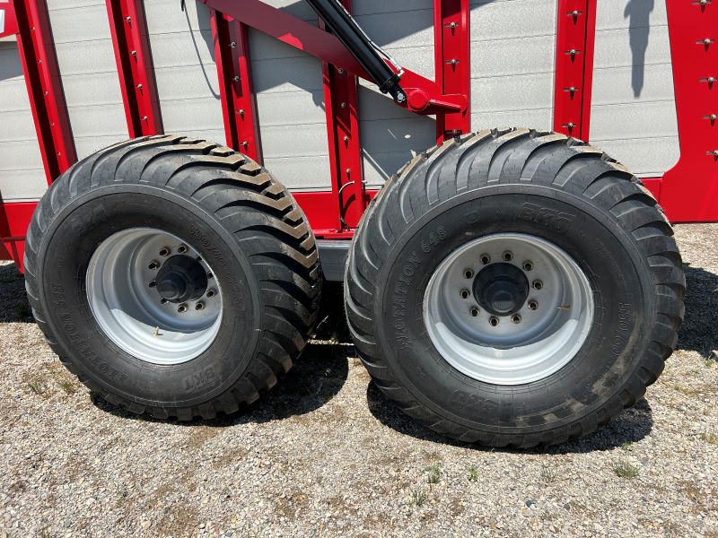 2025 HAGEDORN 5440V MANURE SPREADER