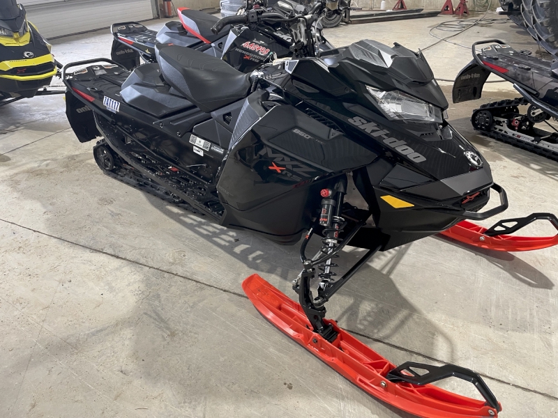 2022 SKI-DOO MXZ XRS 850 E-TEC SNOWMOBILE