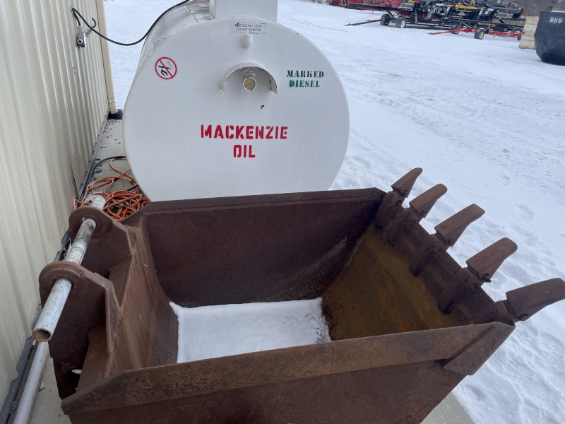 36 INCH EXCAVATOR BUCKET