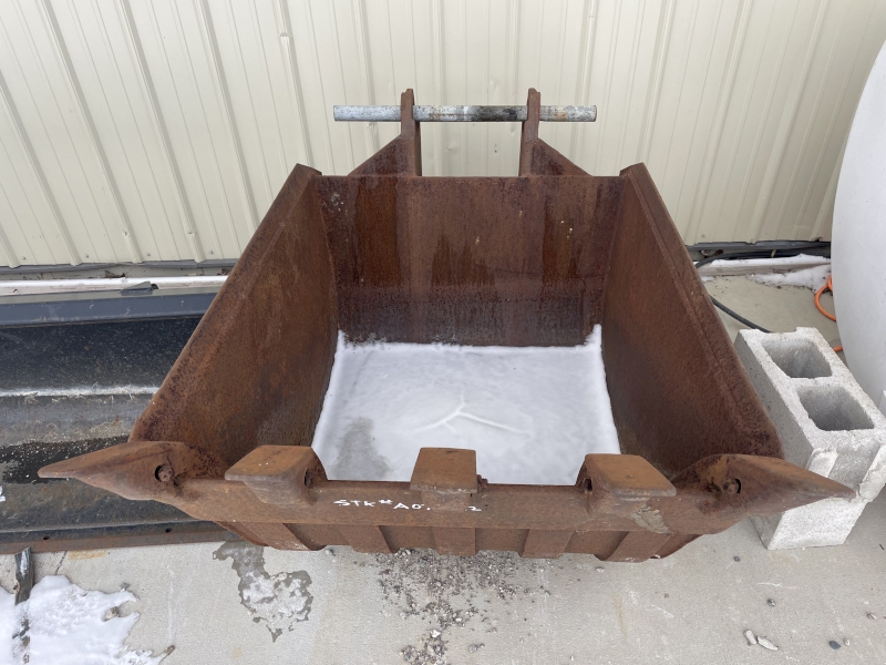 36 INCH EXCAVATOR BUCKET