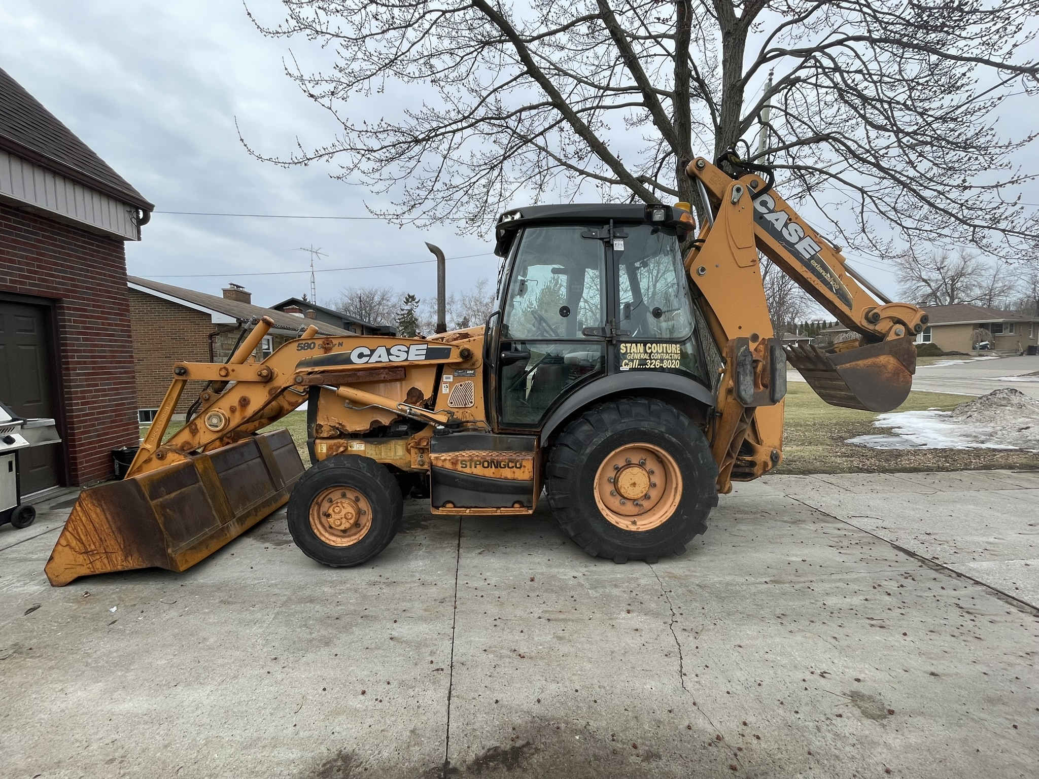 2011 CASE 580SN (SUPER N) TRACTOR LOADER BACKHOE