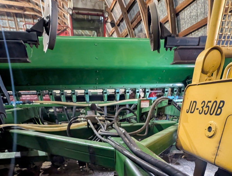 1991 JOHN DEERE 750 BOX DRILL