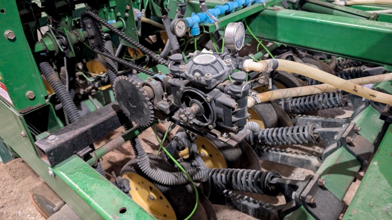 1991 JOHN DEERE 750 BOX DRILL