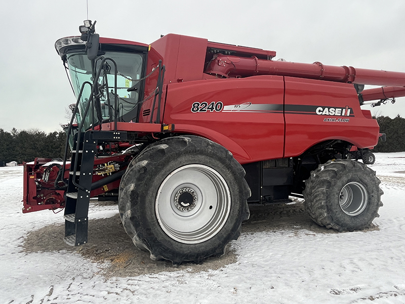 2015 CASE IH 8240 AXIAL FLOW COMBINE