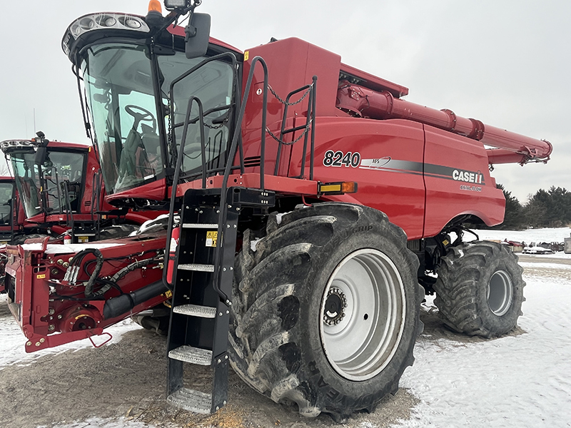 2015 CASE IH 8240 AXIAL FLOW COMBINE