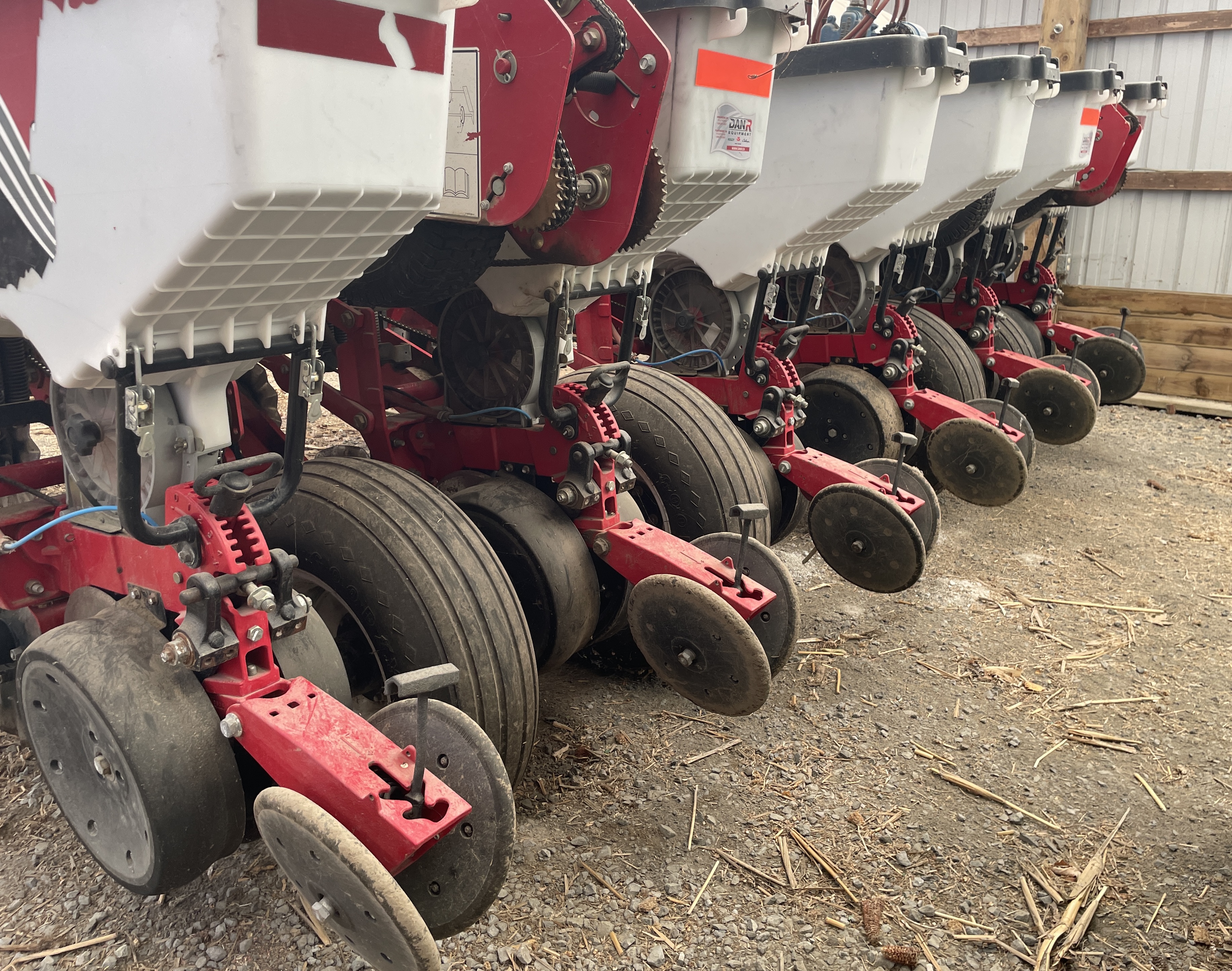 2018 MASSEY FERGUSON 9200 CORN PLANTER