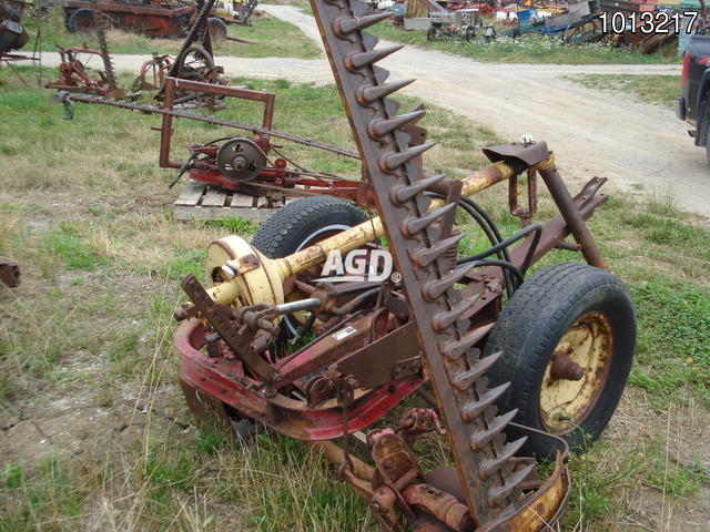 Harvesting Equipment  New Holland 45,46,47 Mower - Sickle Photo