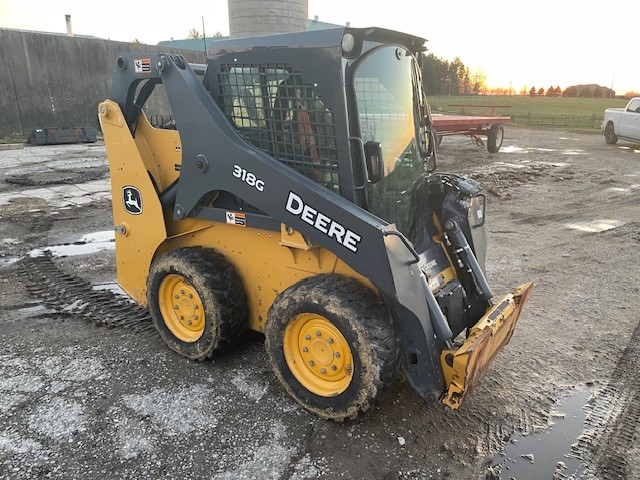 2017 JOHN DEERE 318G SKID STEER LOADER