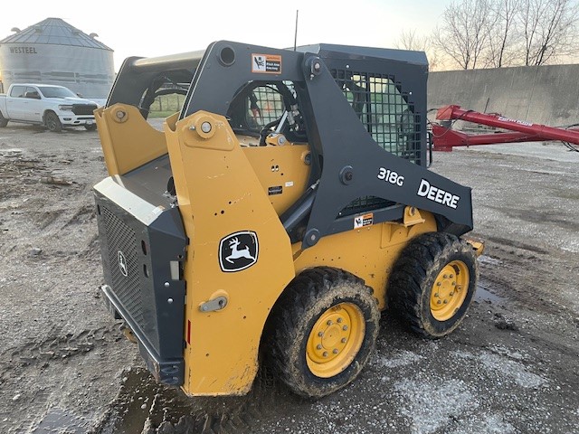 2017 JOHN DEERE 318G SKID STEER LOADER