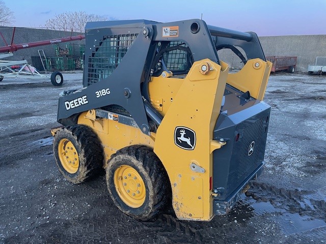 2017 JOHN DEERE 318G SKID STEER LOADER