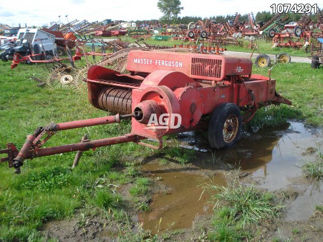 Hay/Forage/Livestock  Massey Ferguson 10 Square Baler - Small Photo