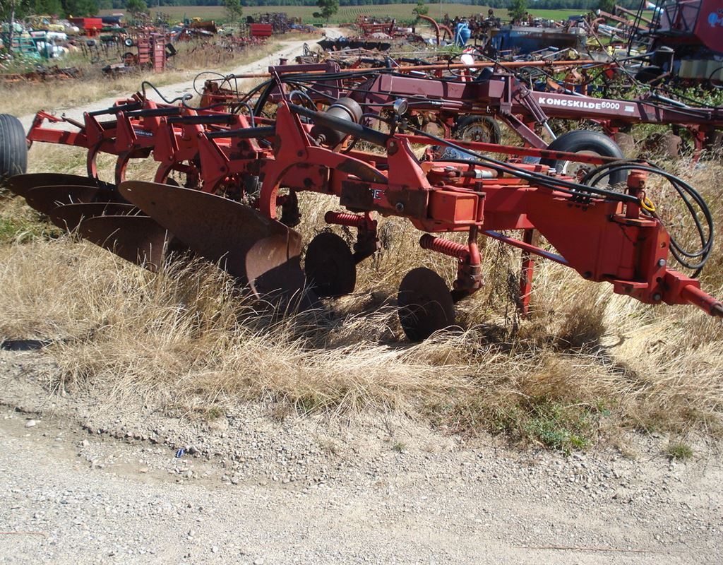 Tillage - Plows  Kongskilde 300 Plow Photo