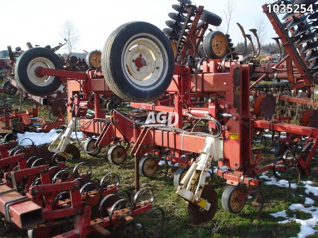 Tillage - Cultivators  8 Row Crop Cultivator Photo