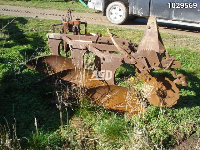 Tillage - Plows  Ford 3F Plow Photo