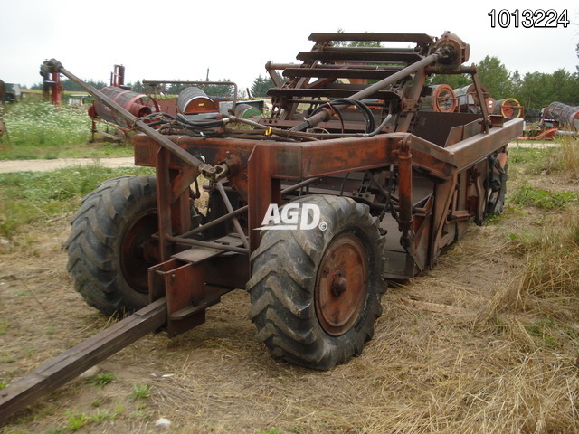 Tillage - Other  Hancock Scraper - Pull Type Photo