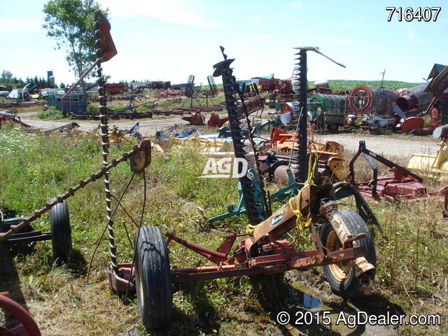 Hay/Forage/Livestock  New Idea Sickle Mower Photo