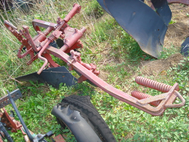 Tillage - Plows  International Plow Photo