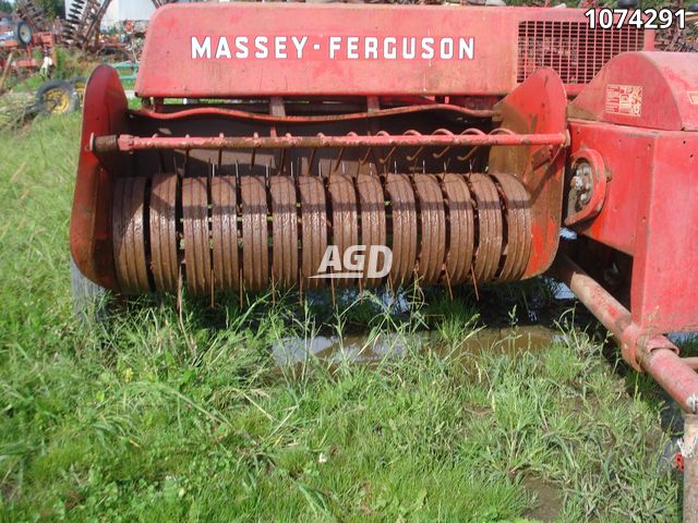 Hay/Forage/Livestock  Massey Ferguson 10 Square Baler - Small Photo